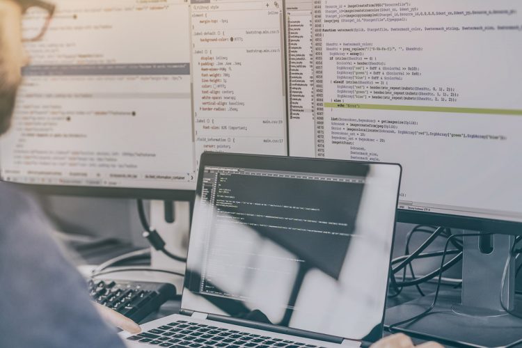 INTEGRACIÓN Y DESARROLLO Integraciones y desarrollos a medida