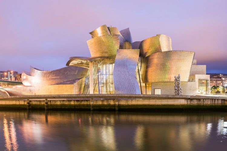 GUGGENHEIM BILBAO Museo Guggenheim Bilbao